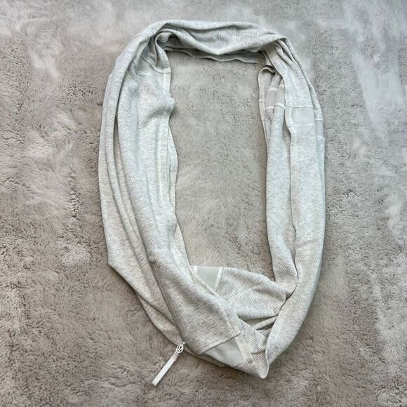 Lululemon Sun Salutation Infinity Circle Scarf Heathered White W9C35S One Size - Picture 4 of 8